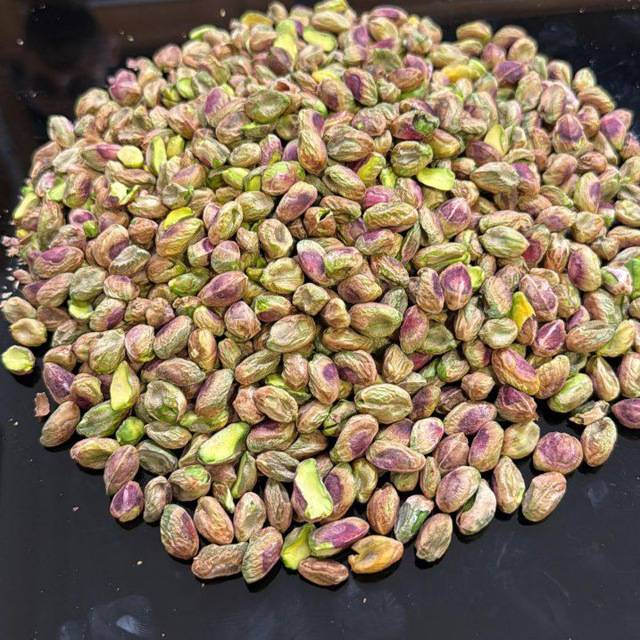 تصویر 1 از خرید مغز پسته کله قوچی خام + قیمت فروش استثنایی